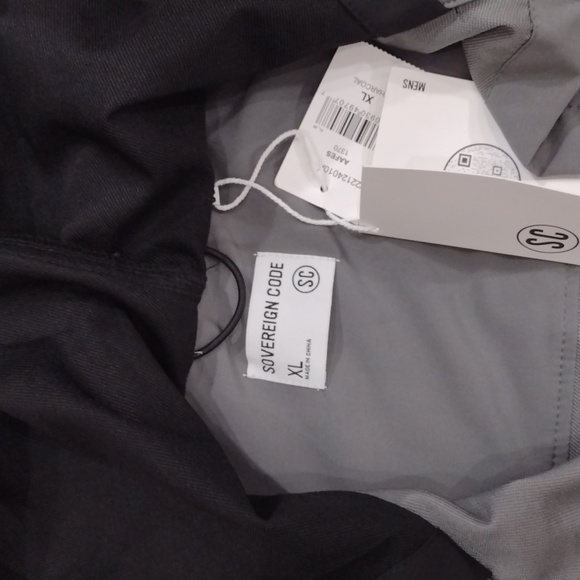 Men's light weight jacket - Picture 2 of 2